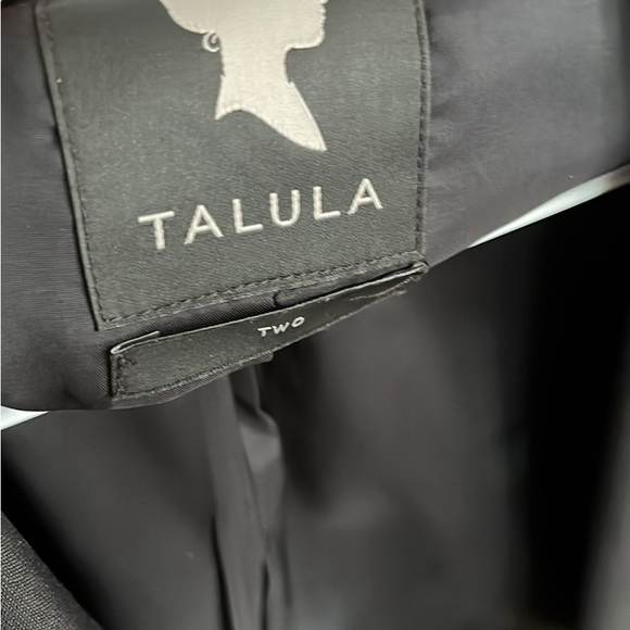 Woman’s Blazer - Picture 2 of 3